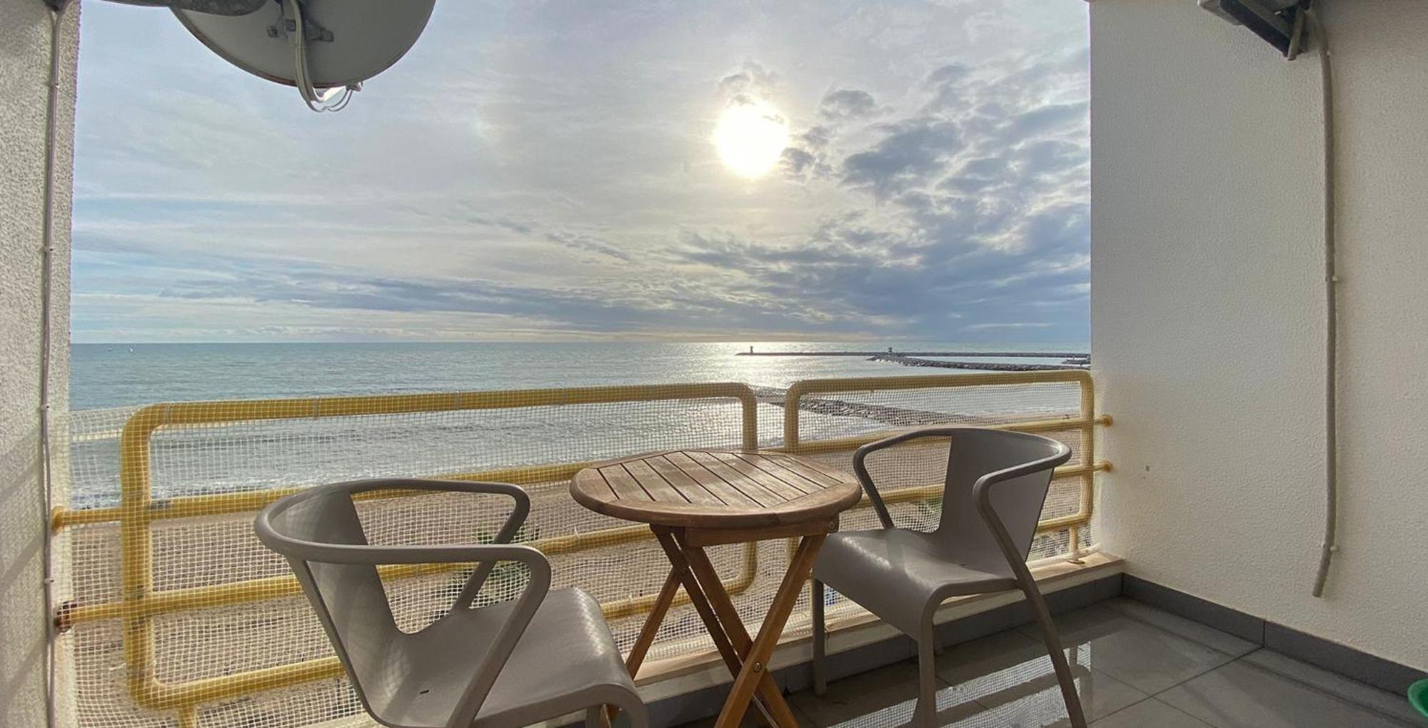 Quarteira Frente Praia II By Homeslow Rentals Dış mekan fotoğraf